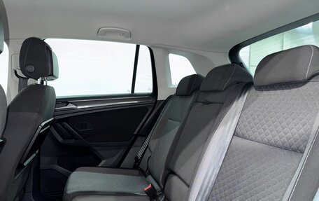 Volkswagen Tiguan II, 2017 год, 2 080 000 рублей, 15 фотография