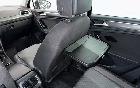 Volkswagen Tiguan II, 2017 год, 2 080 000 рублей, 16 фотография