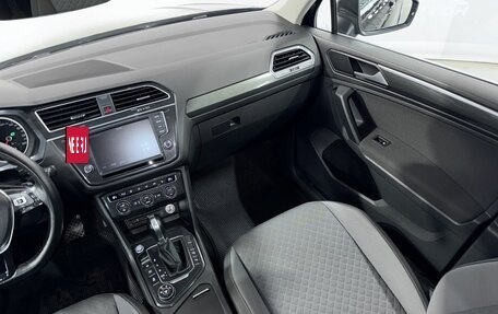 Volkswagen Tiguan II, 2017 год, 2 080 000 рублей, 20 фотография