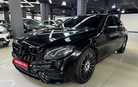Mercedes-Benz E-Класс, 2019 год, 1 720 000 рублей, 1 фотография