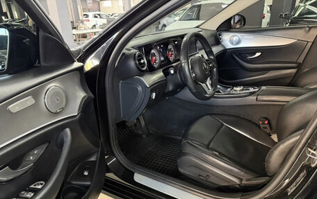 Mercedes-Benz E-Класс, 2019 год, 1 720 000 рублей, 8 фотография