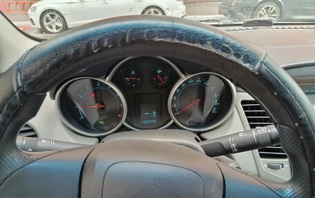 Chevrolet Cruze II, 2012 год, 800 000 рублей, 3 фотография