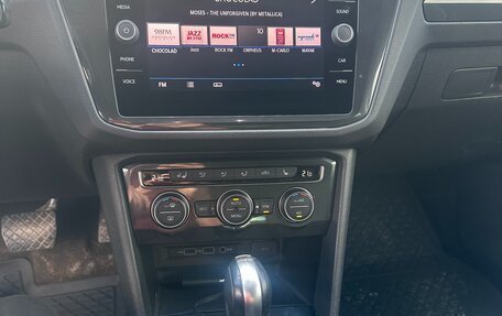 Volkswagen Tiguan II, 2019 год, 2 099 000 рублей, 9 фотография