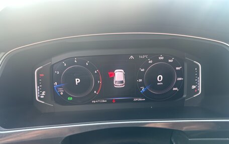 Volkswagen Tiguan II, 2019 год, 2 099 000 рублей, 7 фотография