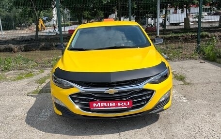 Chevrolet Malibu IX, 2021 год, 2 100 000 рублей, 1 фотография