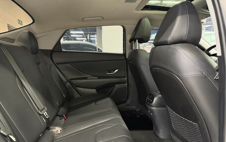 Hyundai Elantra, 2022 год, 1 400 000 рублей, 6 фотография