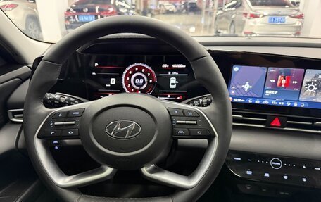 Hyundai Elantra, 2022 год, 1 400 000 рублей, 12 фотография