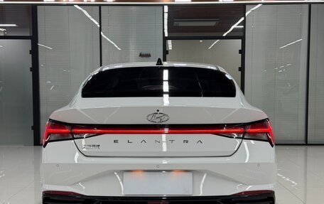 Hyundai Elantra, 2022 год, 1 400 000 рублей, 16 фотография