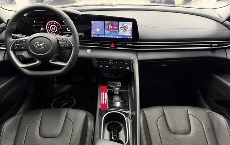 Hyundai Elantra, 2022 год, 1 400 000 рублей, 5 фотография