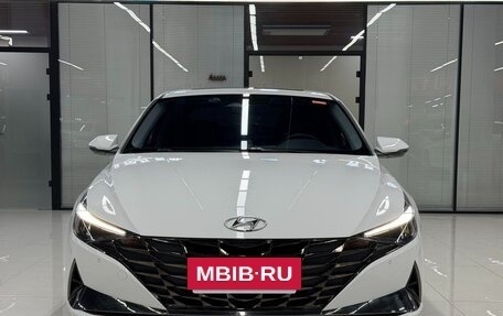 Hyundai Elantra, 2022 год, 1 400 000 рублей, 2 фотография