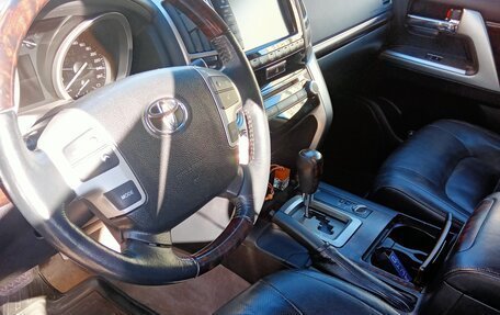 Toyota Land Cruiser 200, 2012 год, 3 550 000 рублей, 2 фотография
