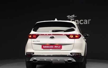 KIA Sportage IV рестайлинг, 2021 год, 1 900 000 рублей, 4 фотография