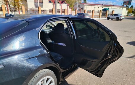 Toyota Camry, 2021 год, 2 350 000 рублей, 4 фотография