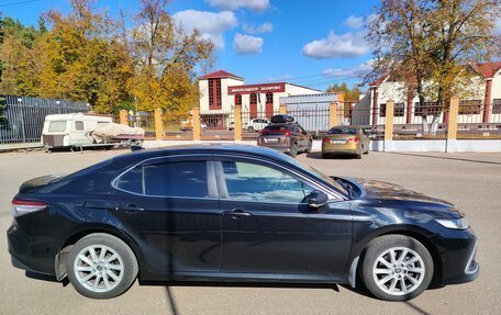 Toyota Camry, 2021 год, 2 350 000 рублей, 3 фотография