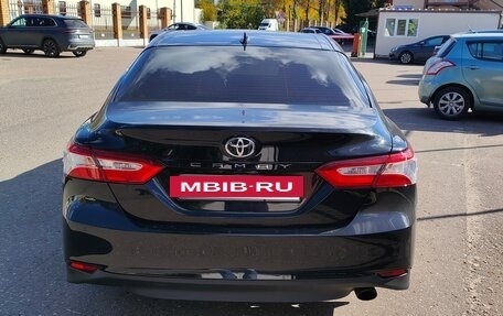 Toyota Camry, 2021 год, 2 350 000 рублей, 2 фотография