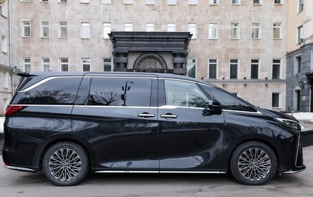 Lexus LM, 2024 год, 18 000 000 рублей, 3 фотография