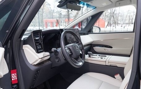 Lexus LM, 2024 год, 18 000 000 рублей, 13 фотография