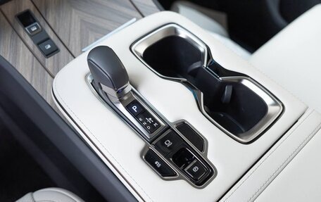 Lexus LM, 2024 год, 18 000 000 рублей, 22 фотография