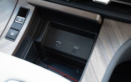 Lexus LM, 2024 год, 18 000 000 рублей, 28 фотография