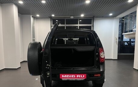 Chevrolet Niva I рестайлинг, 2018 год, 693 000 рублей, 31 фотография
