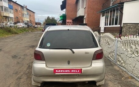 Toyota Vitz, 2001 год, 230 000 рублей, 3 фотография