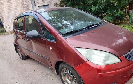 Mitsubishi Colt VI рестайлинг, 2006 год, 320 000 рублей, 3 фотография