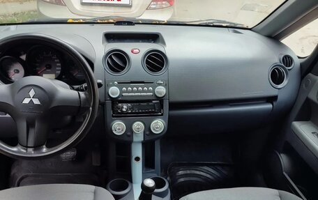Mitsubishi Colt VI рестайлинг, 2006 год, 320 000 рублей, 12 фотография