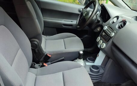 Mitsubishi Colt VI рестайлинг, 2006 год, 320 000 рублей, 10 фотография