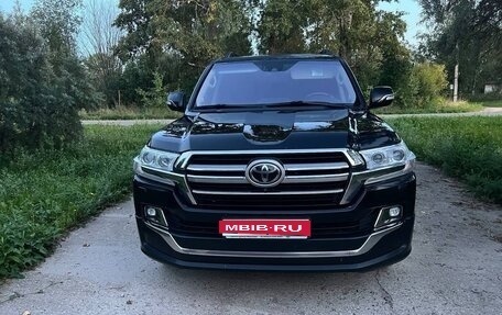 Toyota Land Cruiser 200, 2019 год, 3 250 000 рублей, 1 фотография