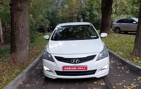 Hyundai Solaris II рестайлинг, 2015 год, 620 000 рублей, 1 фотография