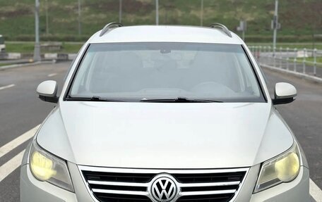 Volkswagen Tiguan I, 2010 год, 1 000 000 рублей, 1 фотография