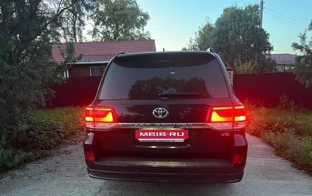 Toyota Land Cruiser 200, 2019 год, 3 250 000 рублей, 3 фотография