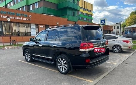 Toyota Land Cruiser 200, 2019 год, 3 250 000 рублей, 9 фотография