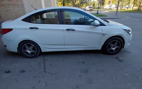 Hyundai Solaris II рестайлинг, 2015 год, 620 000 рублей, 4 фотография