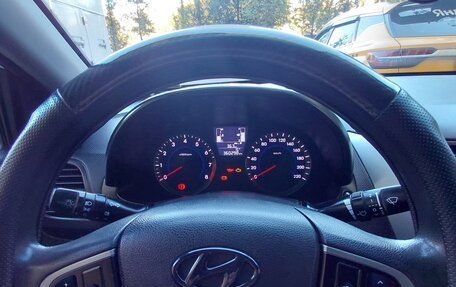 Hyundai Solaris II рестайлинг, 2015 год, 620 000 рублей, 6 фотография