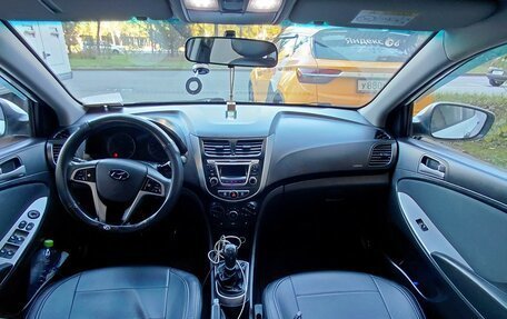 Hyundai Solaris II рестайлинг, 2015 год, 620 000 рублей, 5 фотография