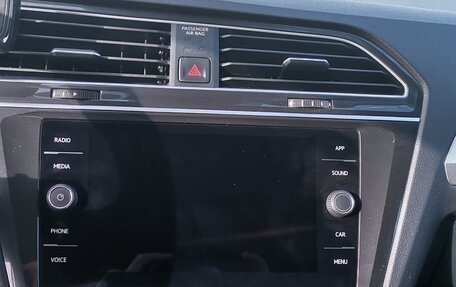 Volkswagen Tiguan II, 2019 год, 2 070 000 рублей, 12 фотография