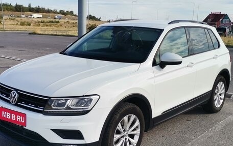Volkswagen Tiguan II, 2019 год, 2 070 000 рублей, 3 фотография