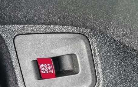 Volkswagen Tiguan II, 2019 год, 2 070 000 рублей, 17 фотография