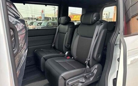 Honda Stepwgn, 2023 год, 2 350 089 рублей, 18 фотография