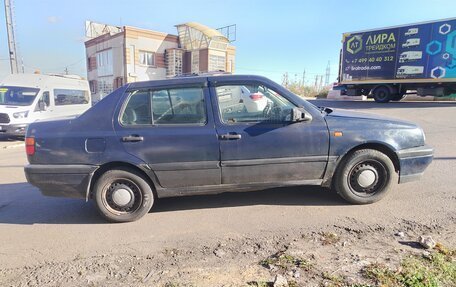 Volkswagen Vento, 1993 год, 140 000 рублей, 7 фотография