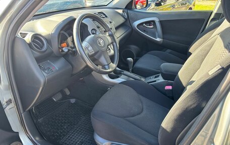 Toyota RAV4, 2006 год, 1 378 000 рублей, 8 фотография