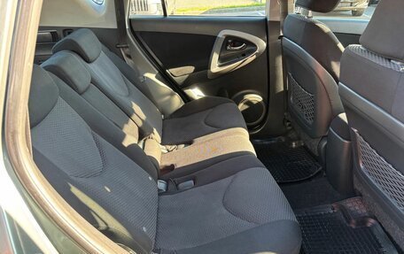 Toyota RAV4, 2006 год, 1 378 000 рублей, 12 фотография