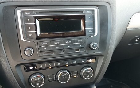 Volkswagen Jetta VI, 2015 год, 880 000 рублей, 9 фотография