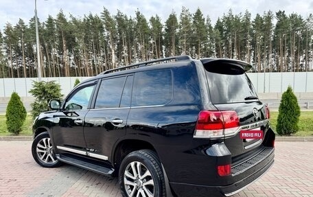 Toyota Land Cruiser 200, 2015 год, 4 370 000 рублей, 2 фотография