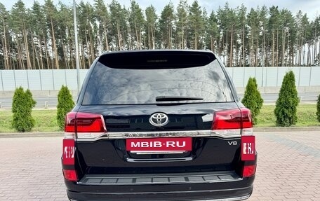 Toyota Land Cruiser 200, 2015 год, 4 370 000 рублей, 16 фотография