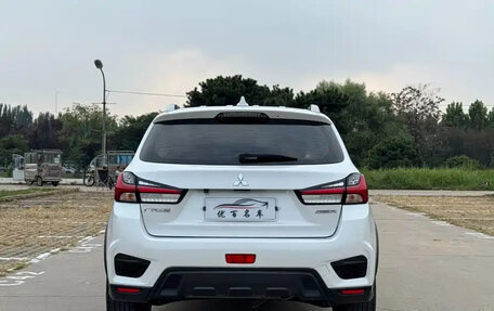 Mitsubishi ASX I рестайлинг, 2023 год, 1 750 000 рублей, 4 фотография