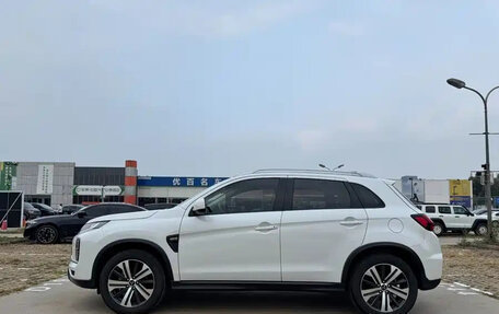 Mitsubishi ASX I рестайлинг, 2023 год, 1 750 000 рублей, 5 фотография