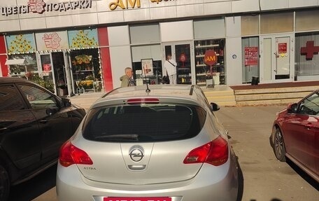 Opel Astra J, 2011 год, 470 000 рублей, 2 фотография