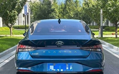 Hyundai Elantra, 2023 год, 1 220 000 рублей, 5 фотография